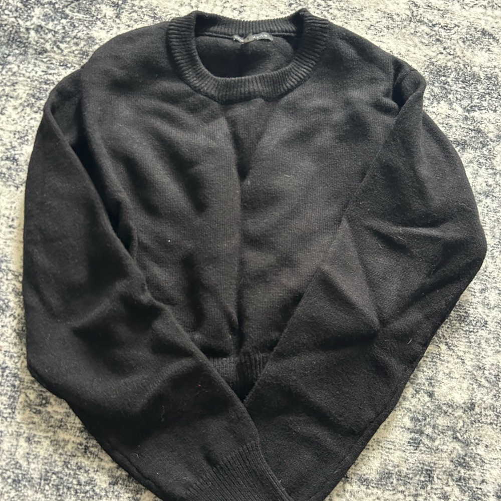 Kendall & Kylie Black Cropped Crewneck Sweater Soft Fabric